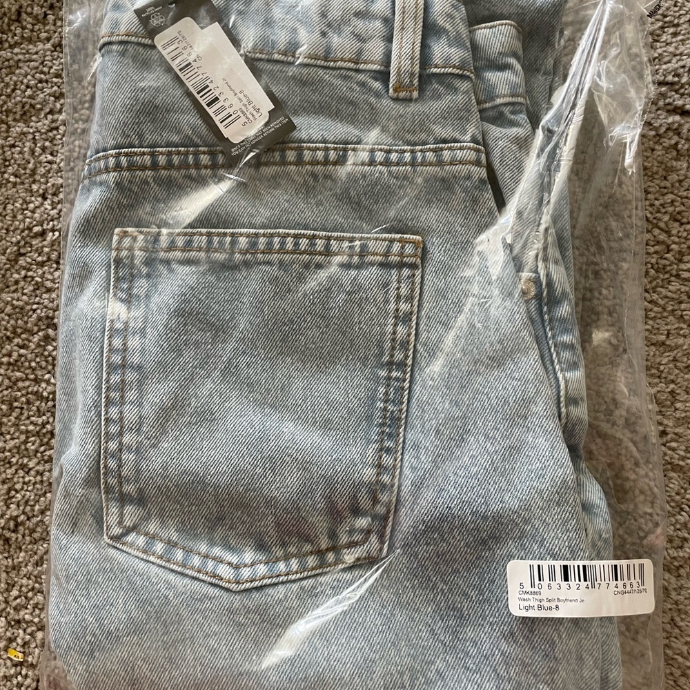 PrettyLittleThing Light Blue Boyfriend Jeans